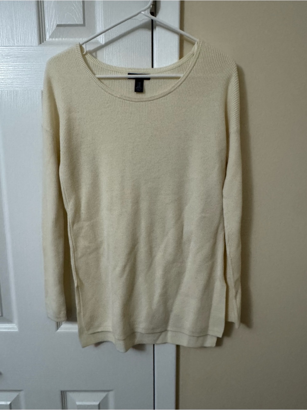 Long sleeve knit sweater